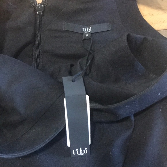 Tibi City Stretch V Neck Top NWT - Picture 6 of 7